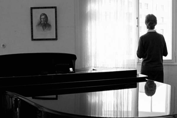piano-teacher-michael-haneke.jpg