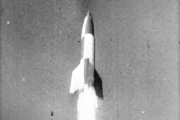 flying-bomb-louis-benassi-02.jpg