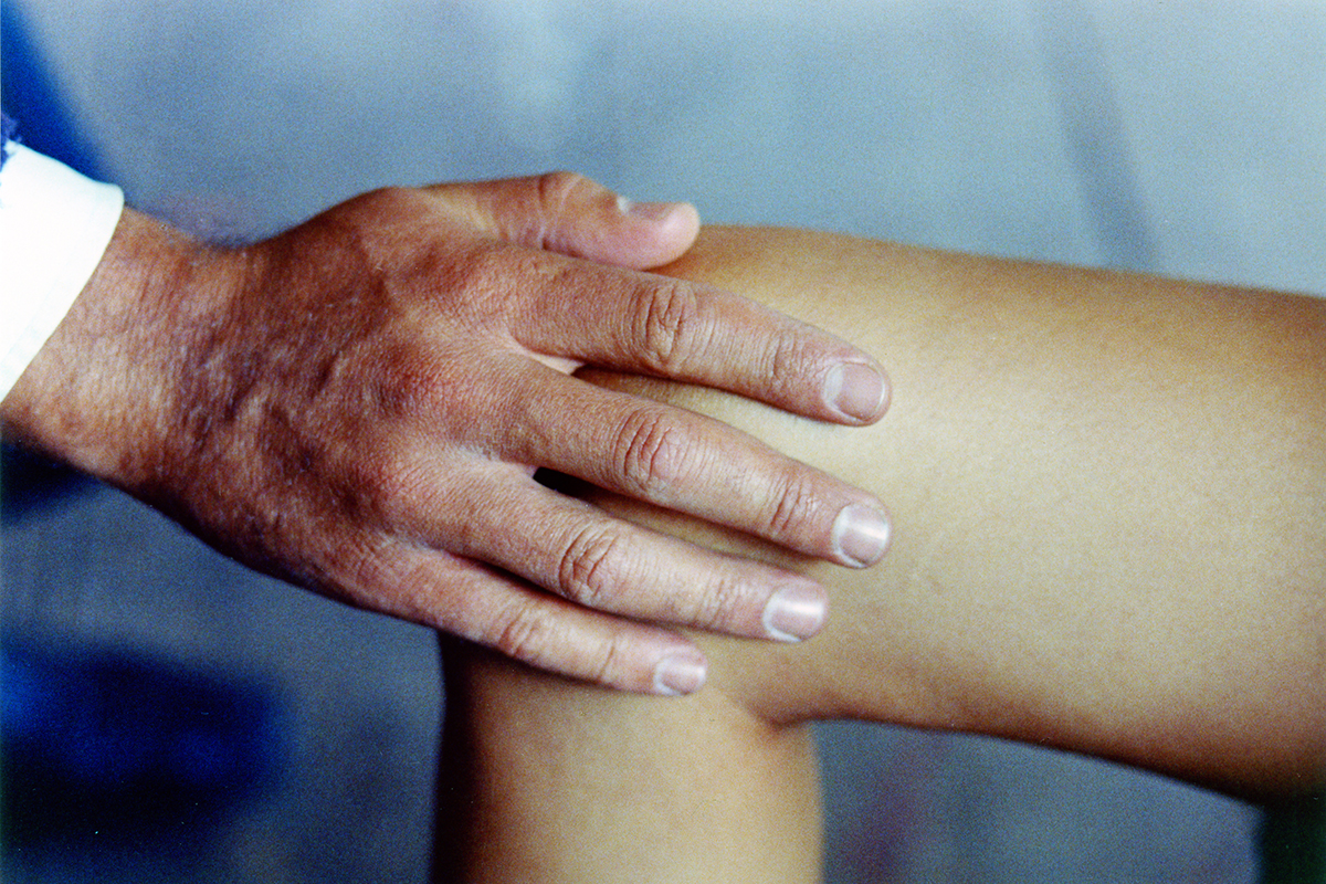 claires-knee-eric-rohmer-01.jpg