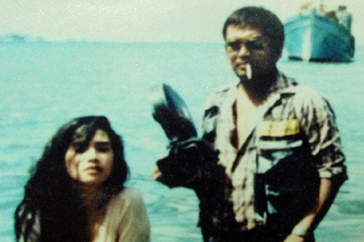 people-power-bombshell-the-diary-of-vietnam-rose-john-torres.jpg