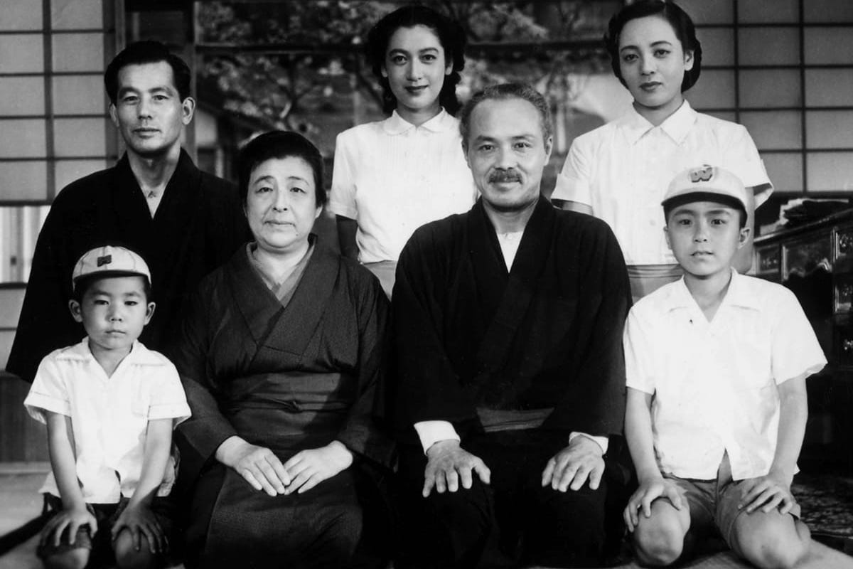 early-summer-yasujiro-ozu.jpg