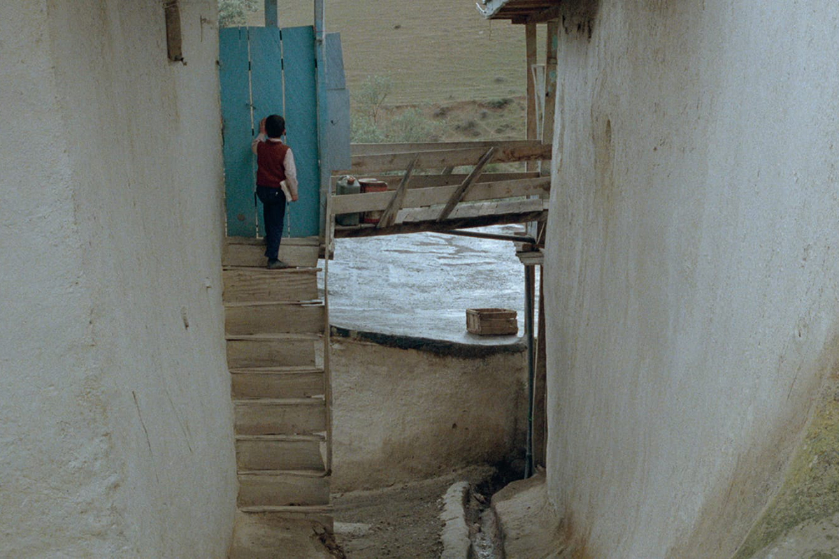 where-is-the-friend-s-house-abbas-kiarostami.jpg