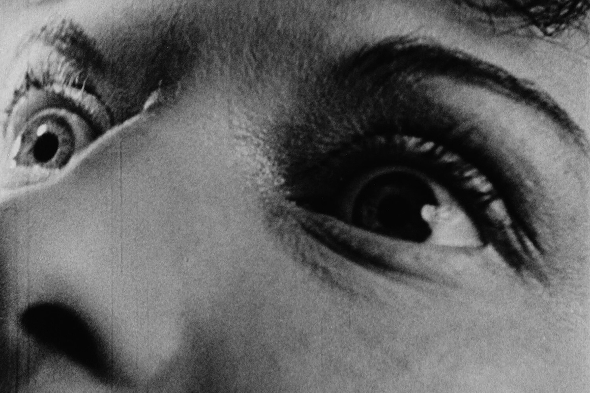meshes-of-the-afternoon-maya-deren-19.jpg