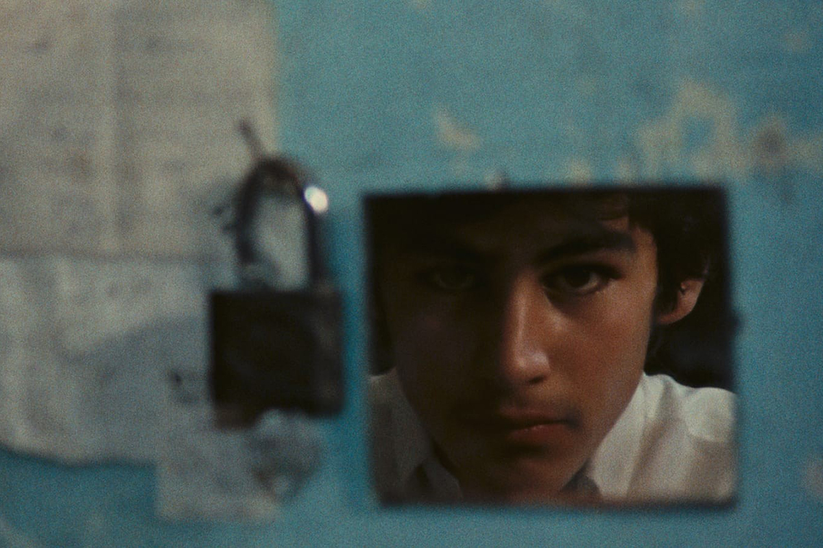 a-wedding-suit-abbas-kiarostami.jpg